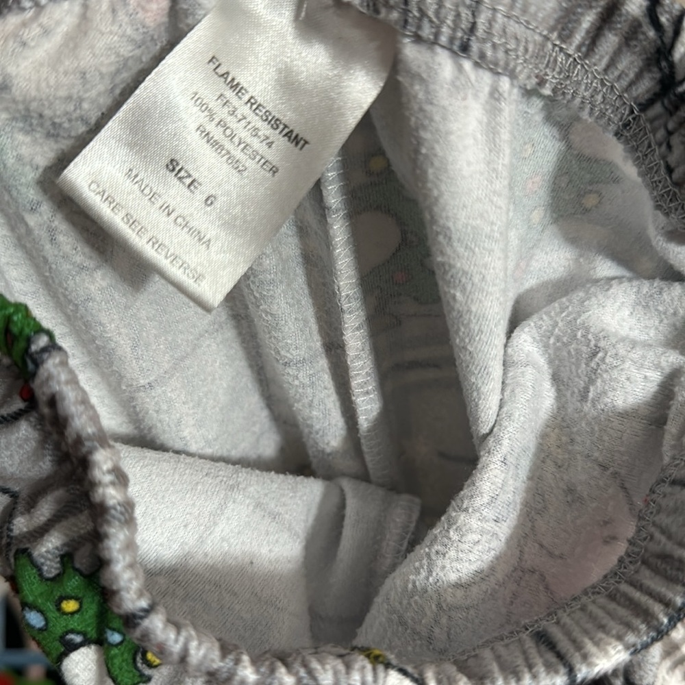 Pajama Set - Picture 9 of 9